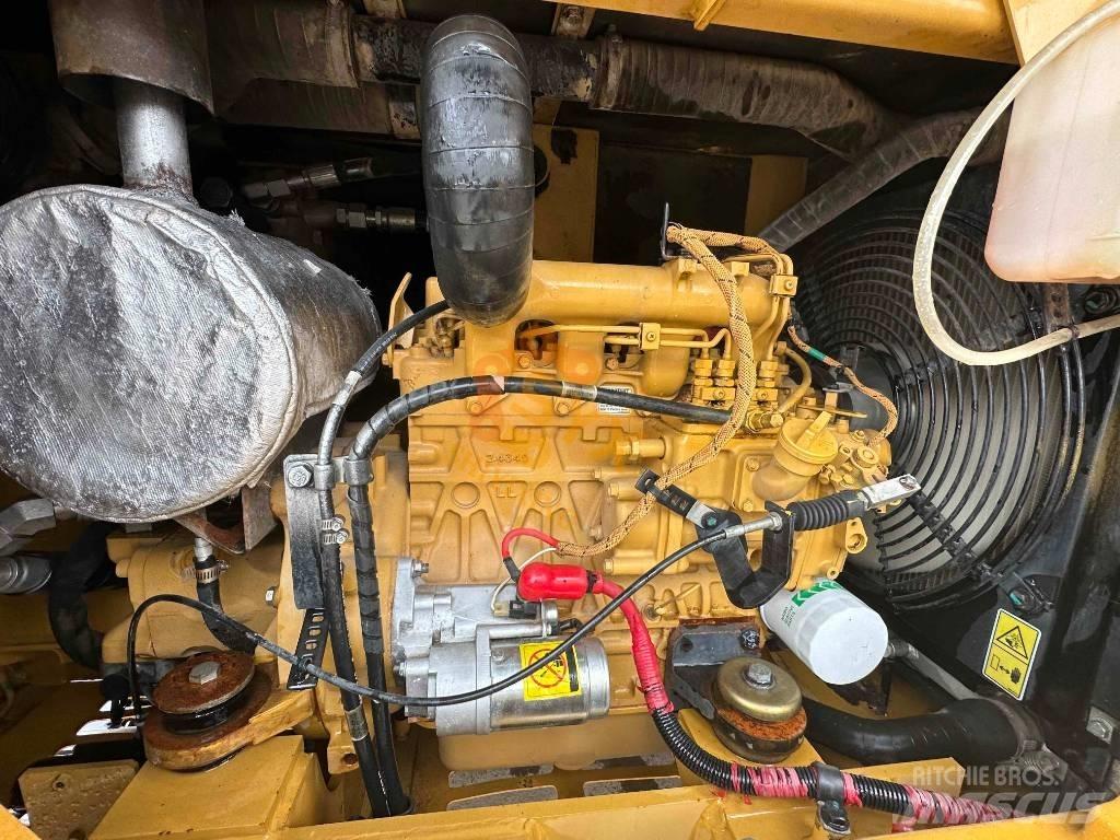 CAT 305.5E2 Minikoparki