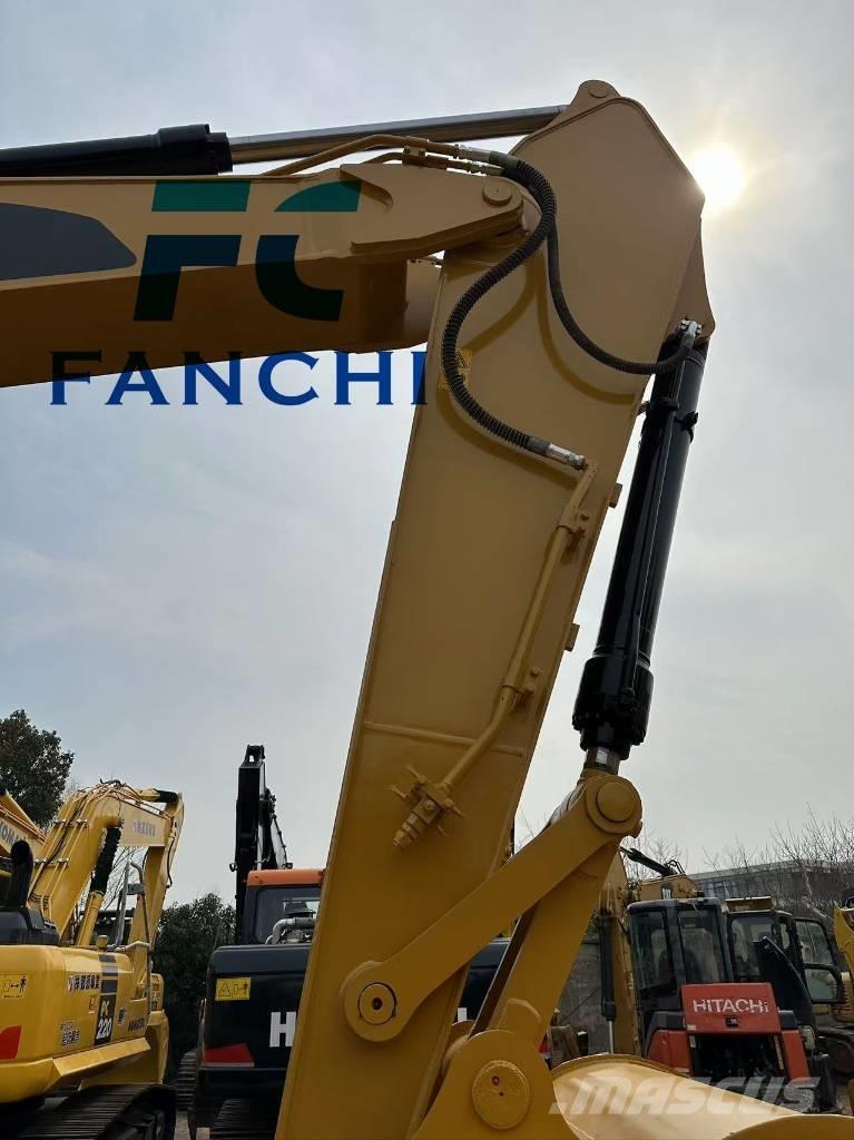CAT 325 D Koparki gąsienicowe