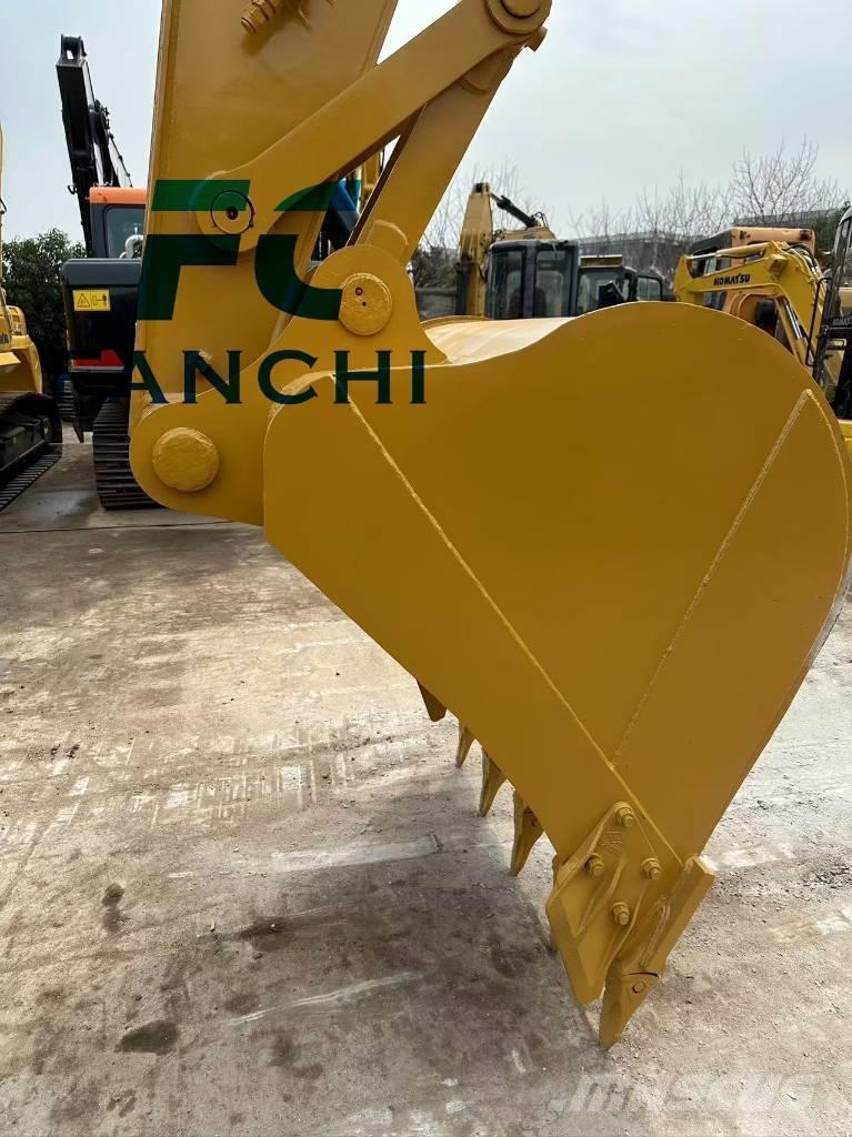 CAT 325 D Koparki gąsienicowe