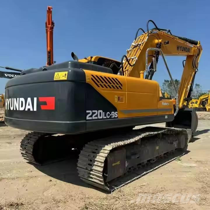 Hyundai R220LC-9S Koparki gąsienicowe