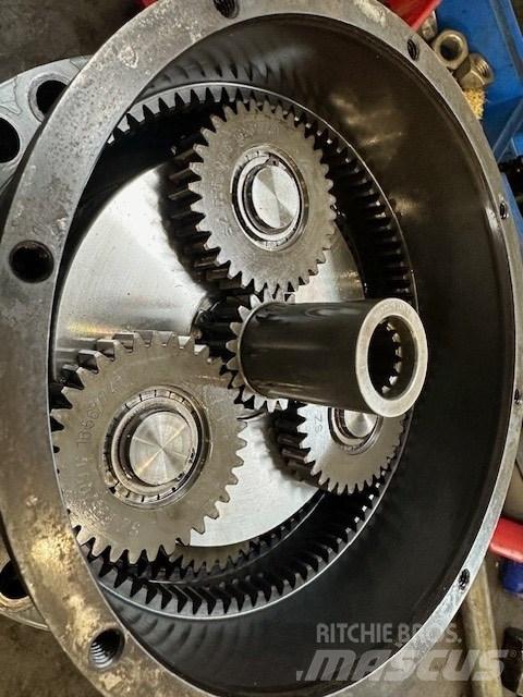 Atlas 1305 M Przekładnie i skrzynie biegów