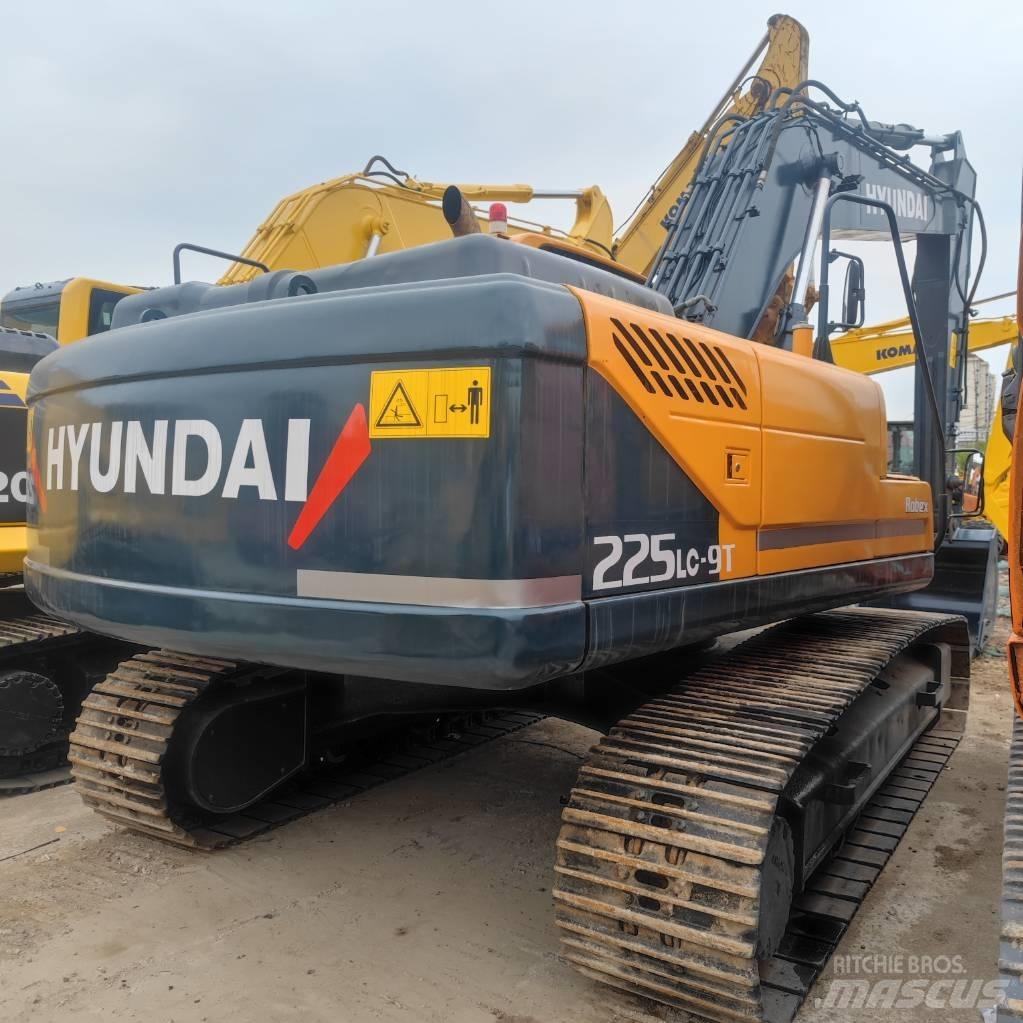 Hyundai R 225LC-9T Koparki gąsienicowe