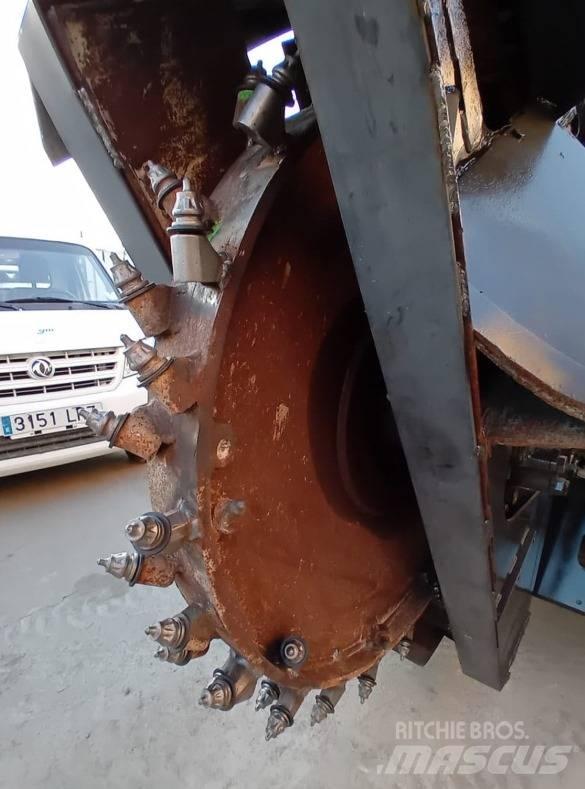 Bobcat WS 18 Koparki łańcuchowe