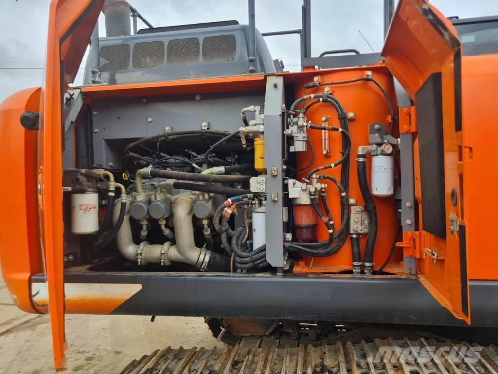 Hitachi ZX 210 LC-6 Koparki gąsienicowe