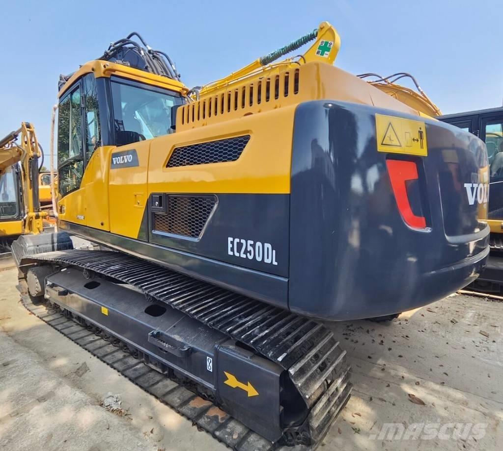 Volvo EC 250 D Koparki gąsienicowe
