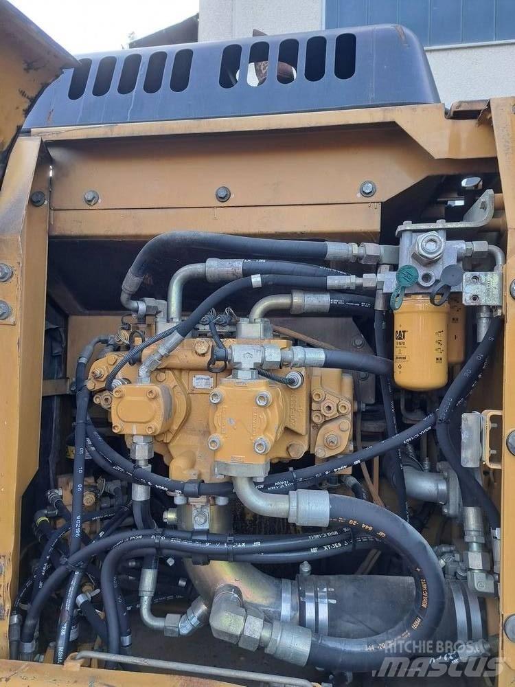 CAT 319 C LN Koparki gąsienicowe