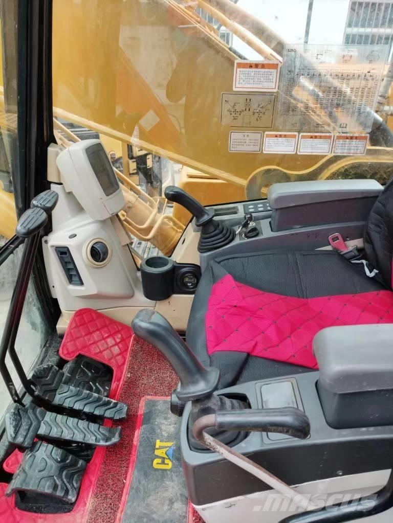 CAT 325 C Koparki gąsienicowe