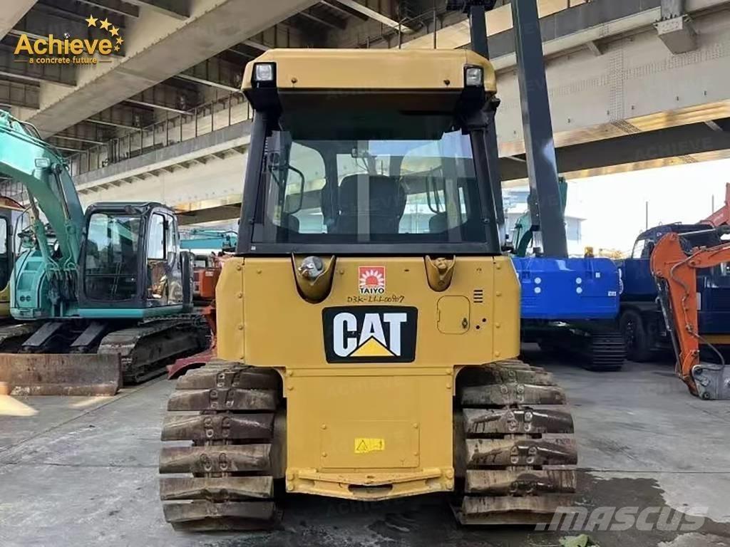 CAT D 3 Spycharki gąsienicowe