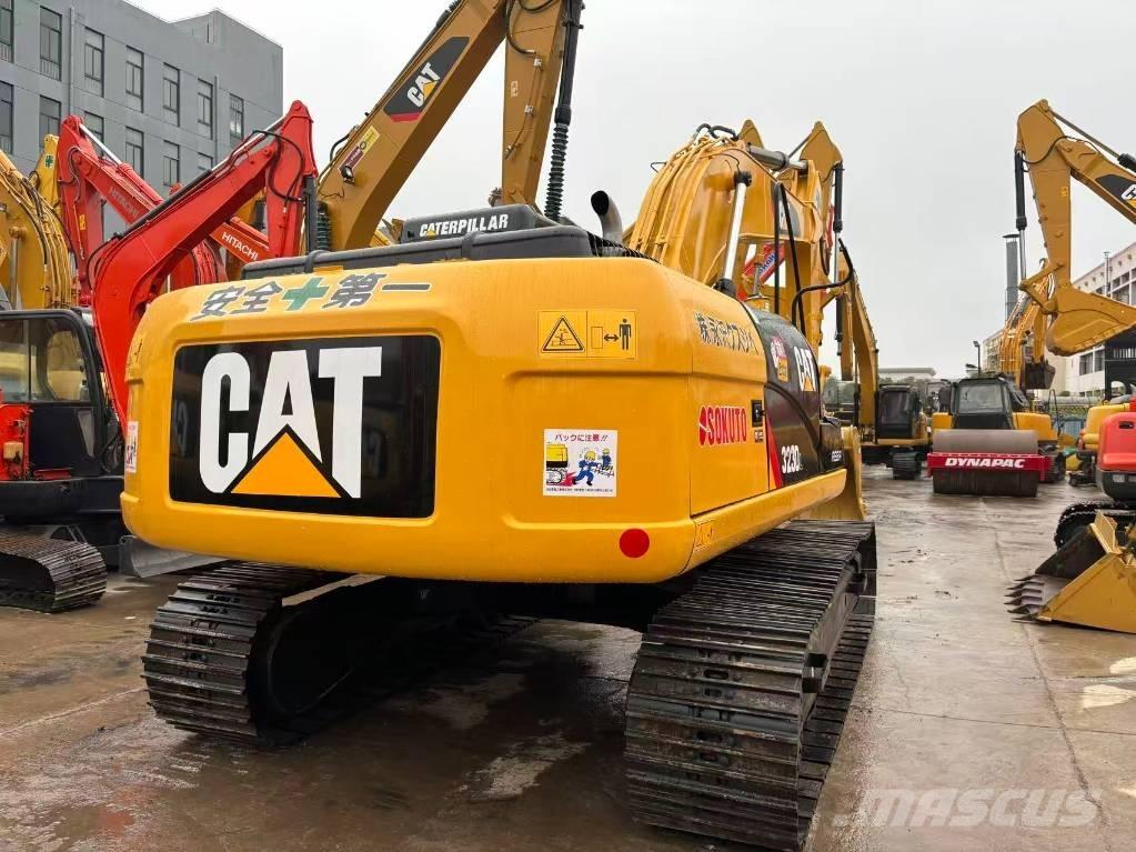 CAT 323 D Koparki gąsienicowe
