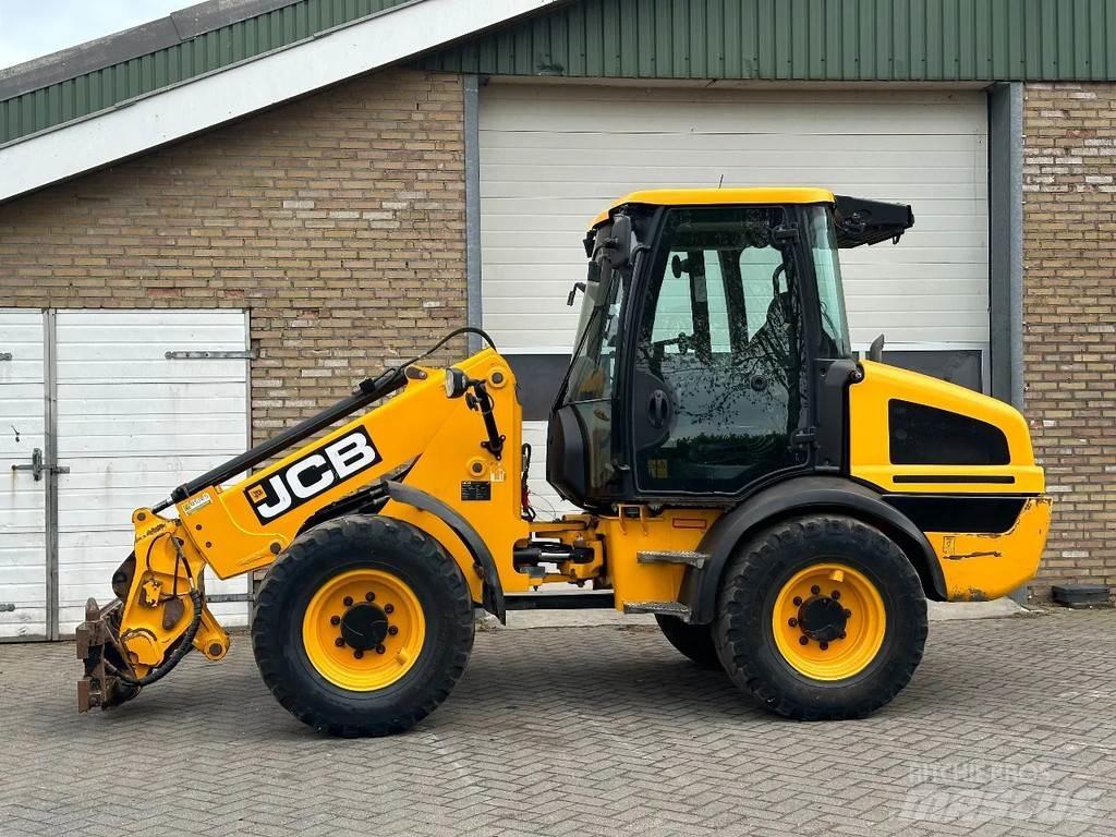 JCB TM220 SV A Teleskopowe ładowarki kołowe