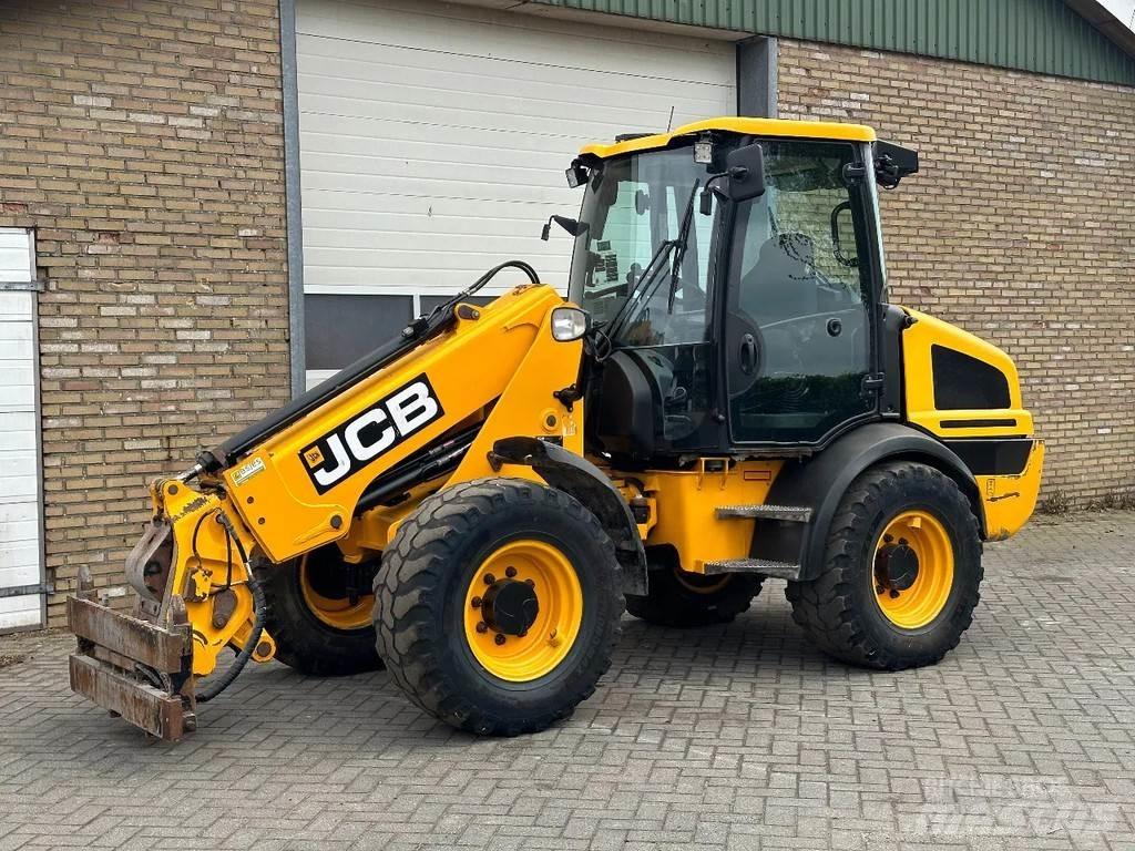 JCB TM220 SV A Teleskopowe ładowarki kołowe