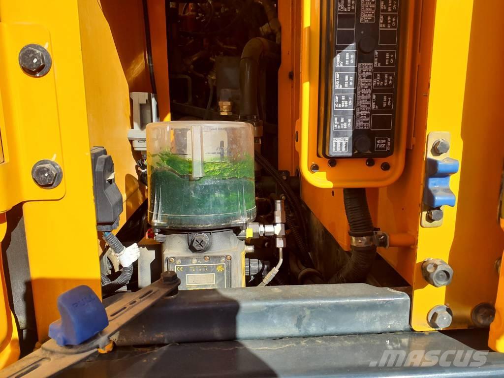 Hyundai HX260NL Koparki gąsienicowe