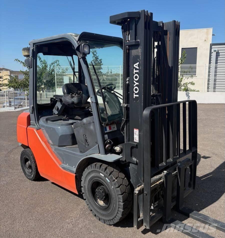 Toyota 02-8 FDF 25 Wózki Diesla