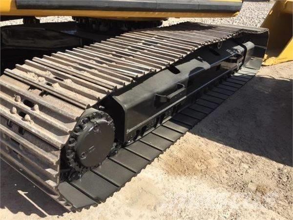 CAT 325 D Koparki gąsienicowe