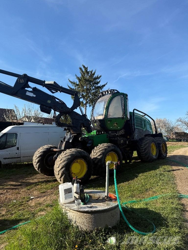 John Deere 1270 E Harwestery