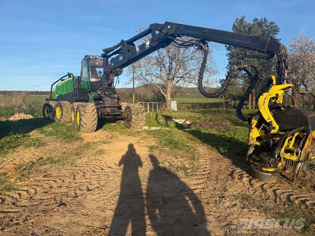 John Deere 1270 E Harwestery