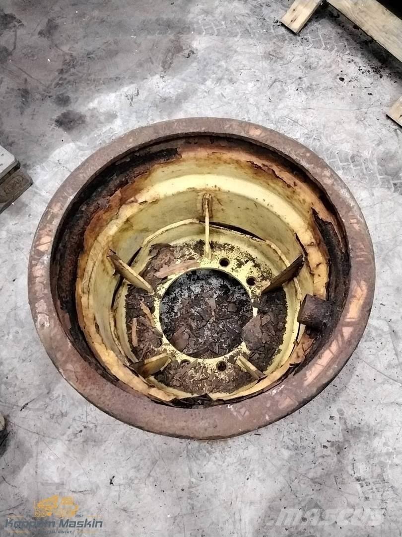 Ösa 250 20x26,5 Opony, koła i felgi