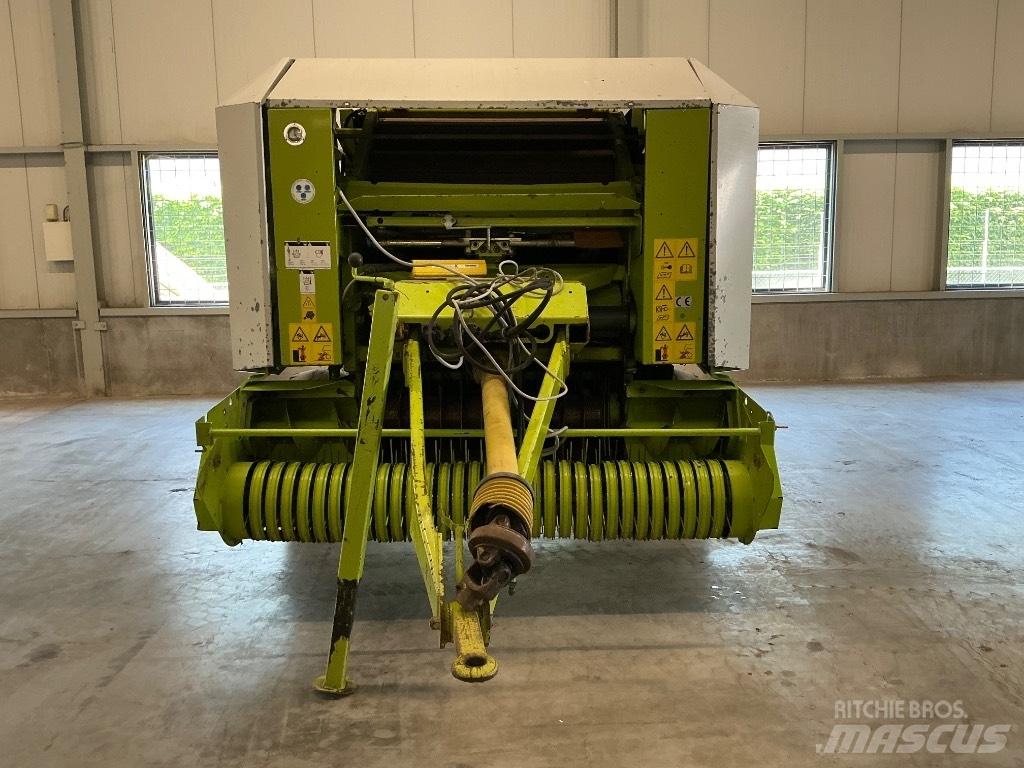 CLAAS Rollant 240 Prasy zwijające