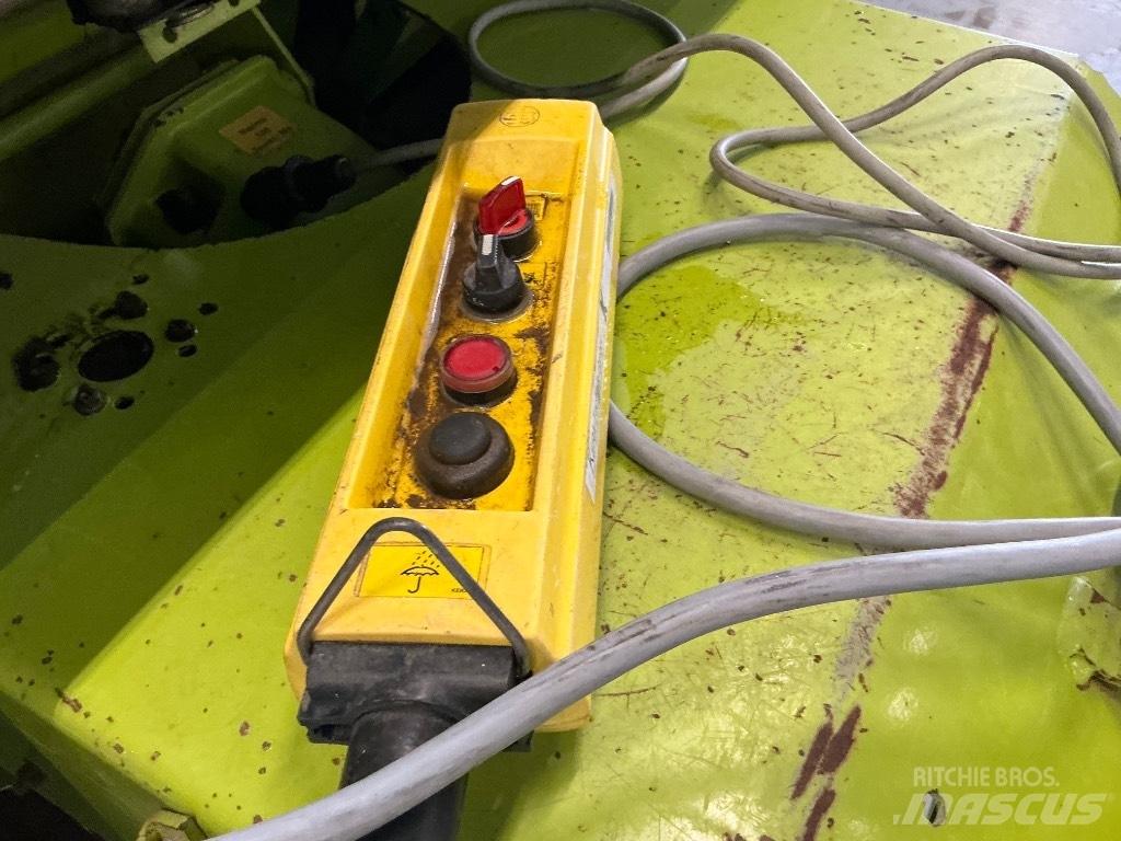 CLAAS Rollant 240 Prasy zwijające