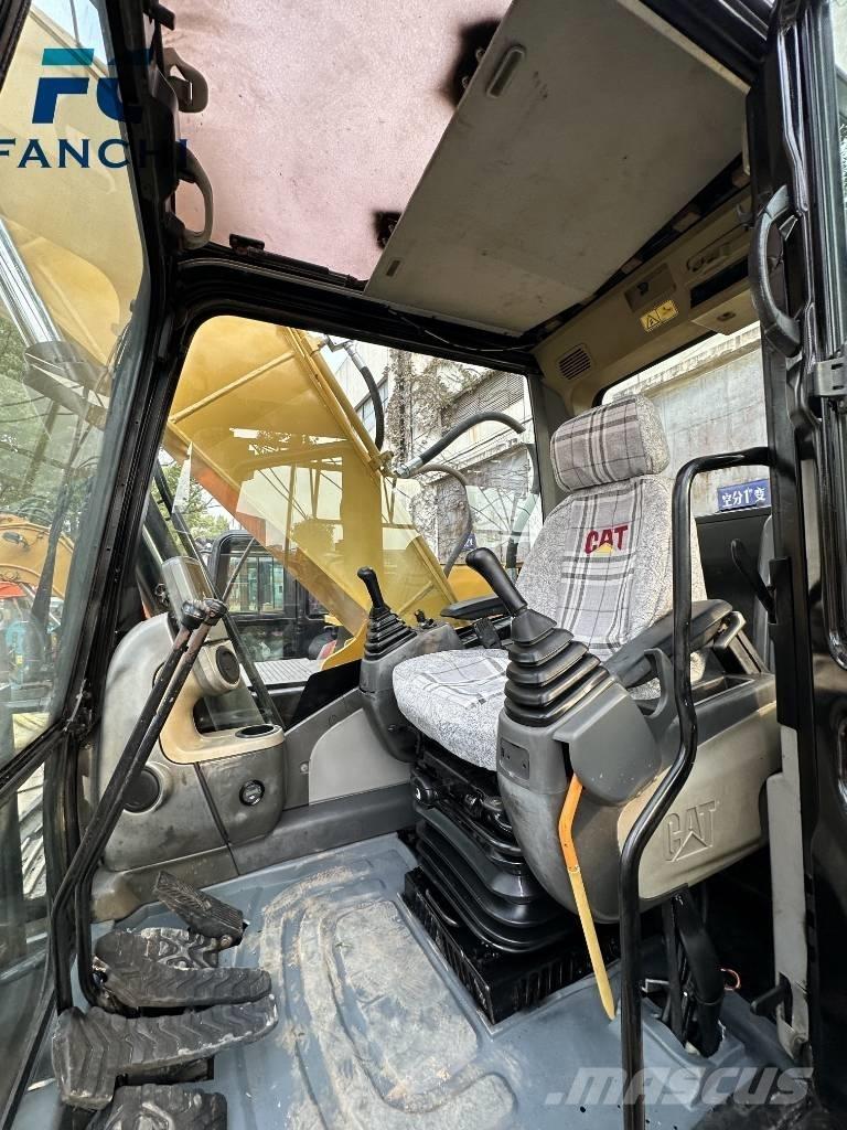 CAT 320 D Koparki gąsienicowe