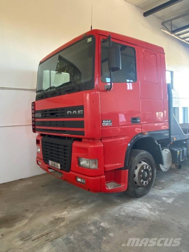 DAF XF 95.380 Ciężarówki typu Platforma / Skrzynia