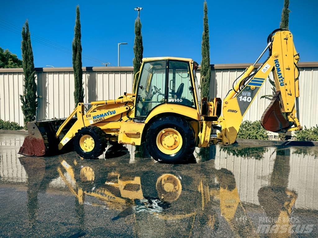 Komatsu WB 140-2N Koparko-ładowarki