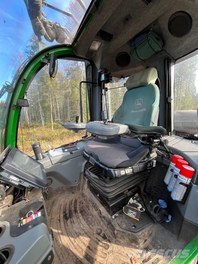 John Deere 1270G 8W Harwestery
