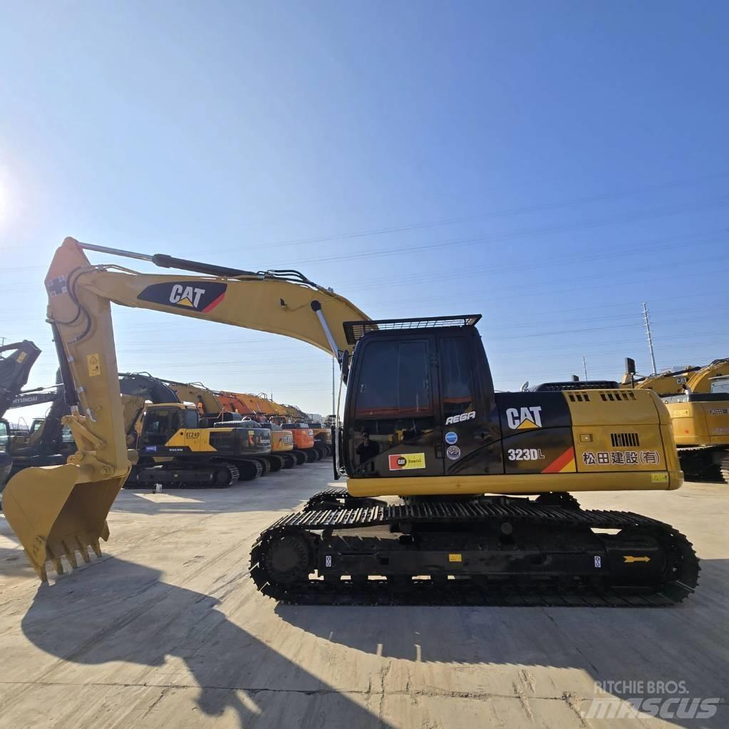 CAT 323 D L Midikoparki  7t - 12t
