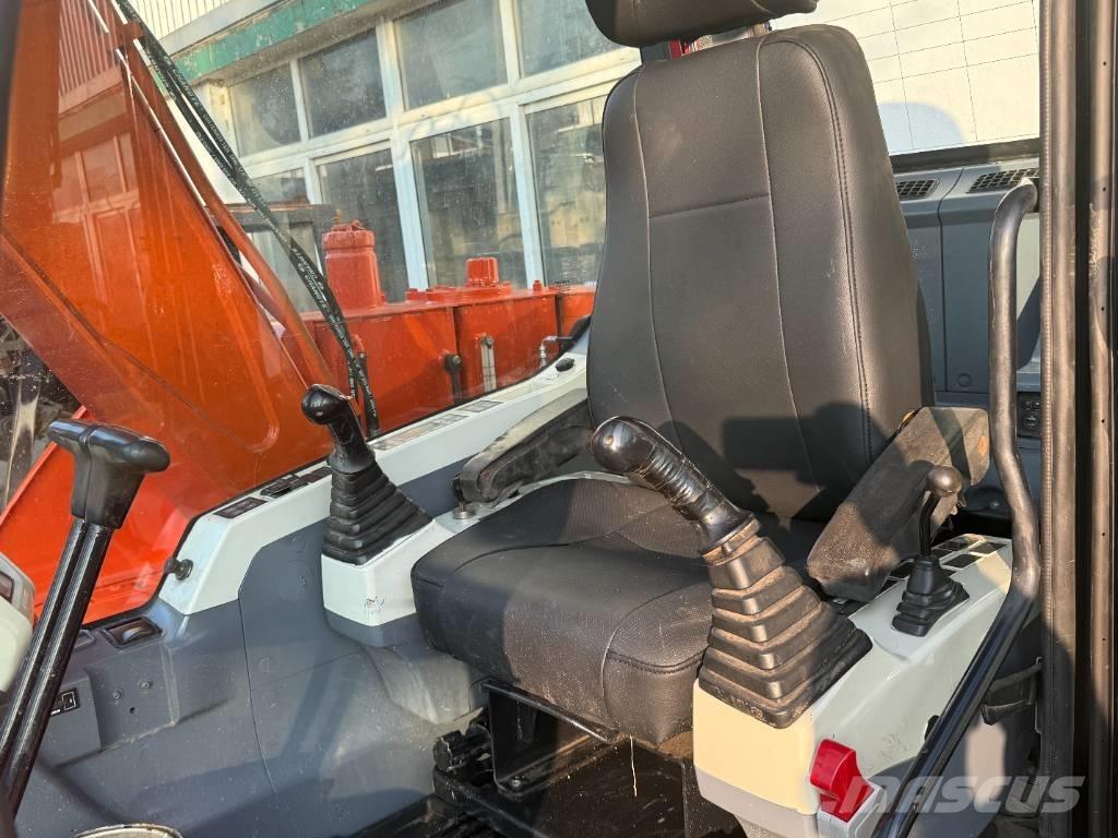 Doosan DX 75 Koparki gąsienicowe