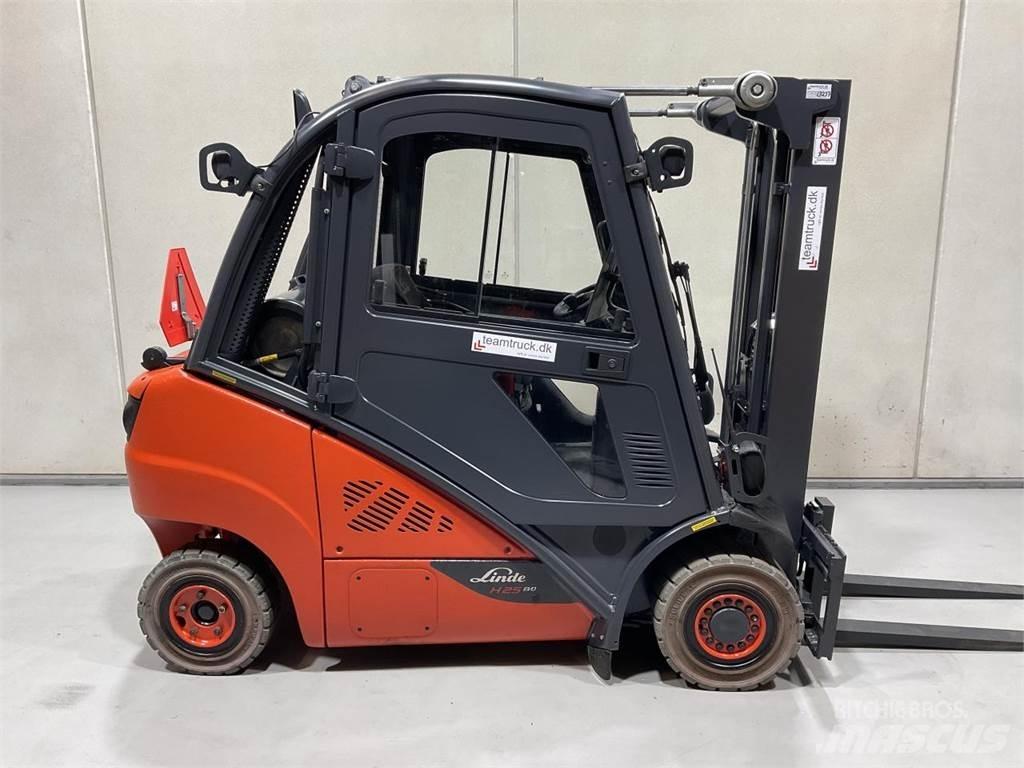 Linde H25T-02 Wózki LPG