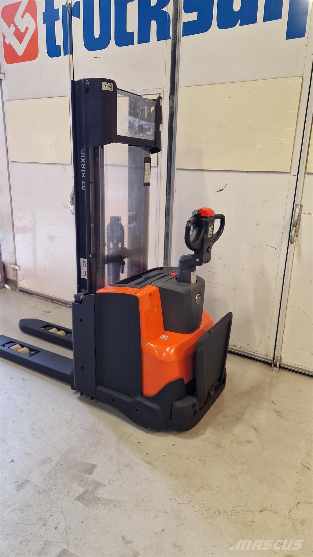 Toyota SWE140L Samojezdne maszyny do załadunku