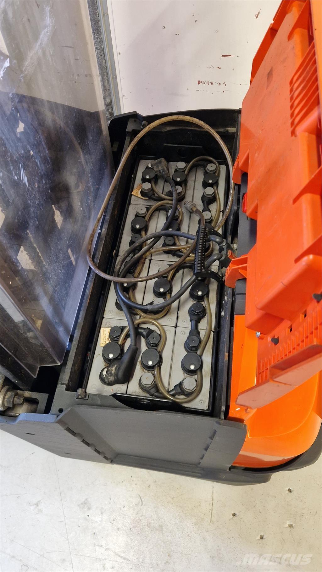 Toyota SWE140L Samojezdne maszyny do załadunku