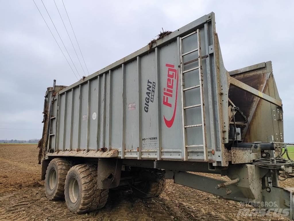 Fliegl ASW271 GIGANT Rozrzutnik obornika