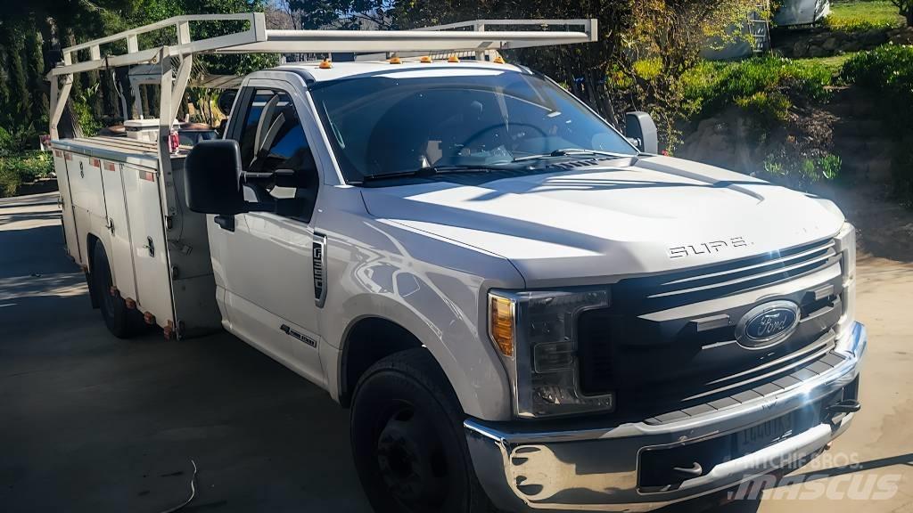 Ford F 350 XL Pick-upy / Pojazdy z otwieranymi burtami