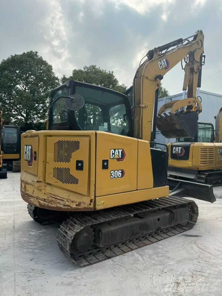 CAT 306 Minikoparki
