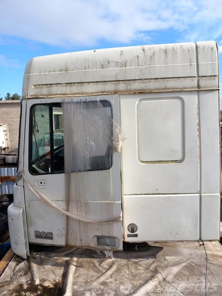 DAF XF105.460 Kabiny i wnętrze