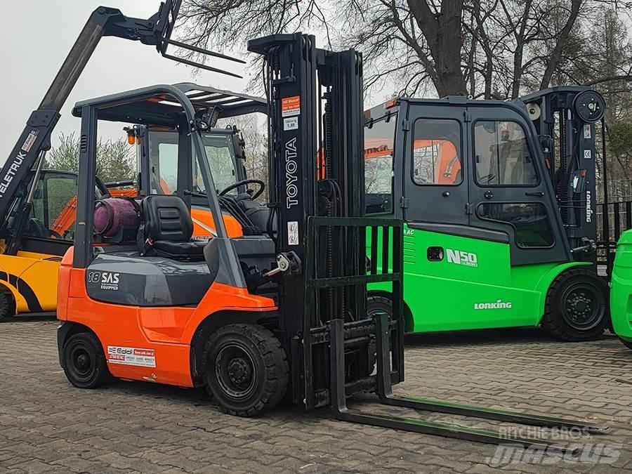 Toyota 42-7FGF18 Wózki LPG
