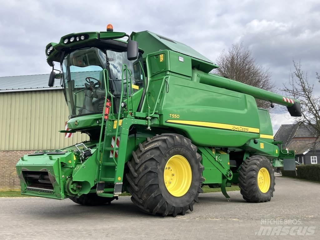 John Deere T550 Kombajny zbożowe