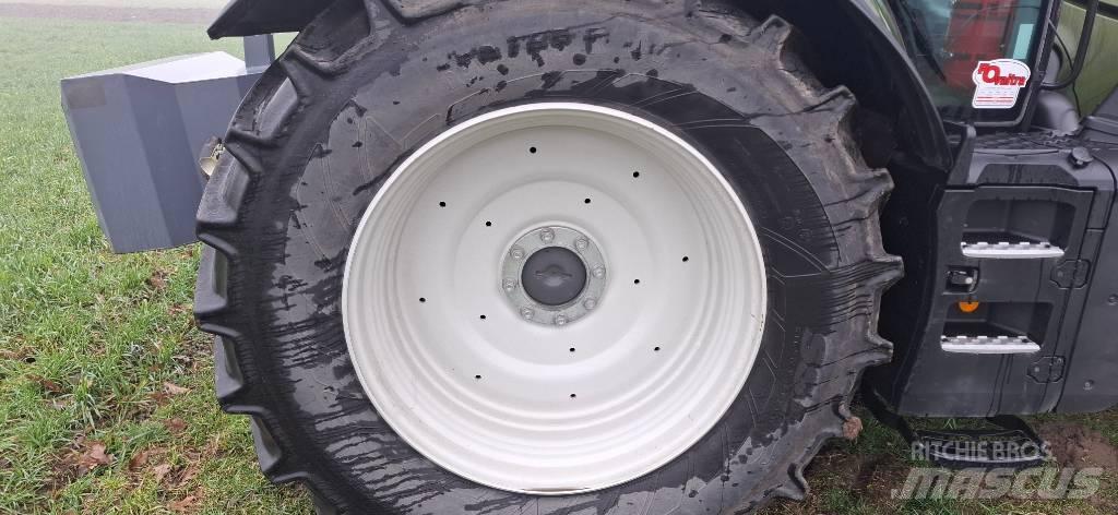 Valtra T235 active Ciągniki rolnicze