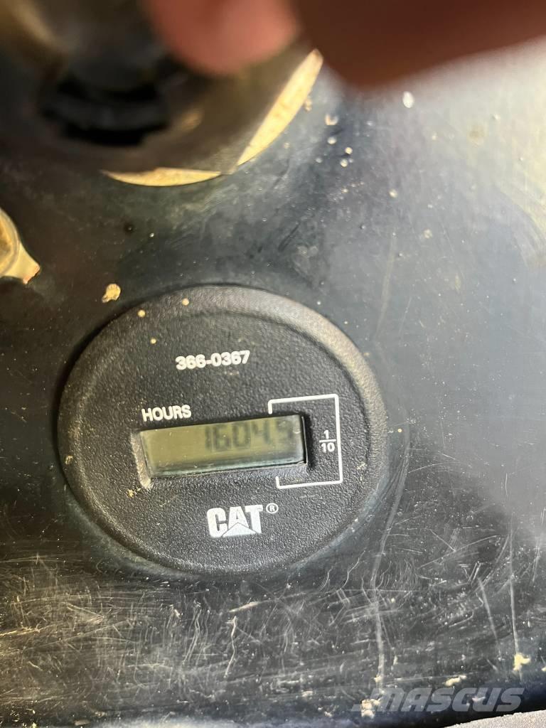 CAT 304 E 2 CR Minikoparki