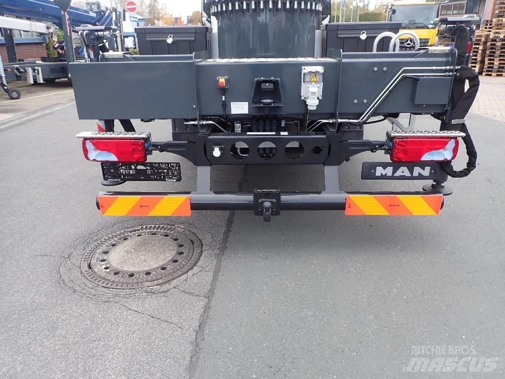 Böcker AK 37 Żurawie terenowe