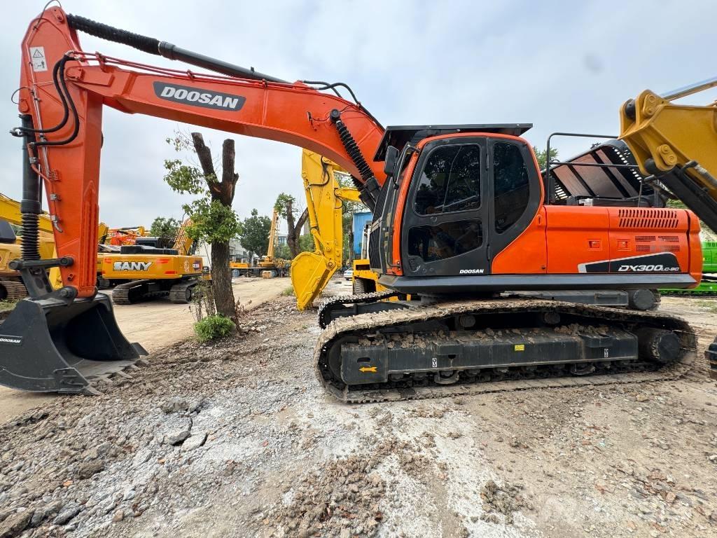Doosan DX 300 LC LR Koparki gąsienicowe