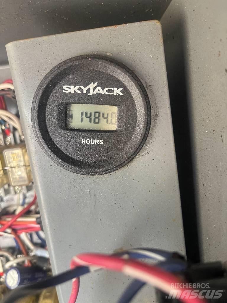 SkyJack SJ 9250 RT Podnośniki nożycowe