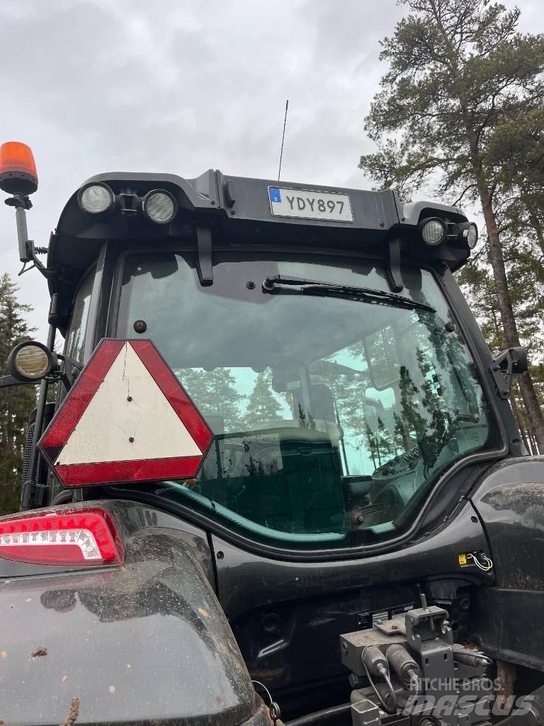 Valtra T 214 D Ciągniki rolnicze