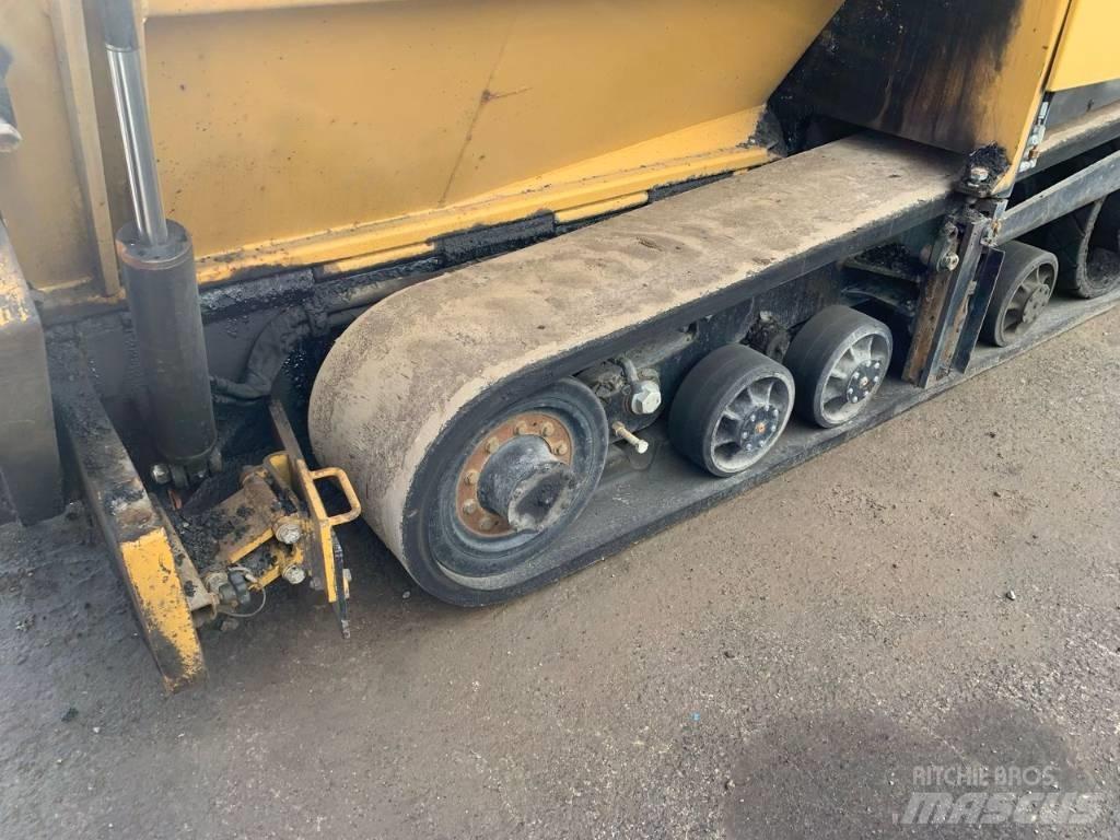 CAT AP355F Rozściełacze do asfaltu