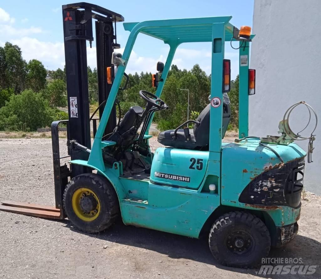 Mitsubishi FG25K Wózki LPG