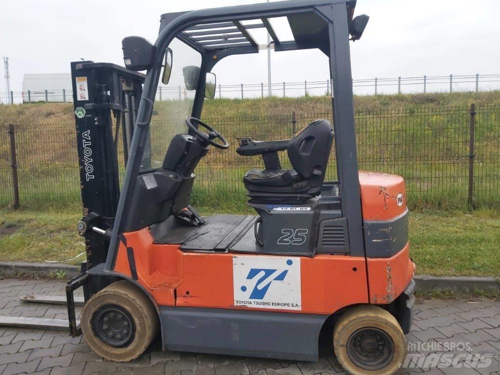 Toyota 7 FB MF 25 Wózki elektryczne