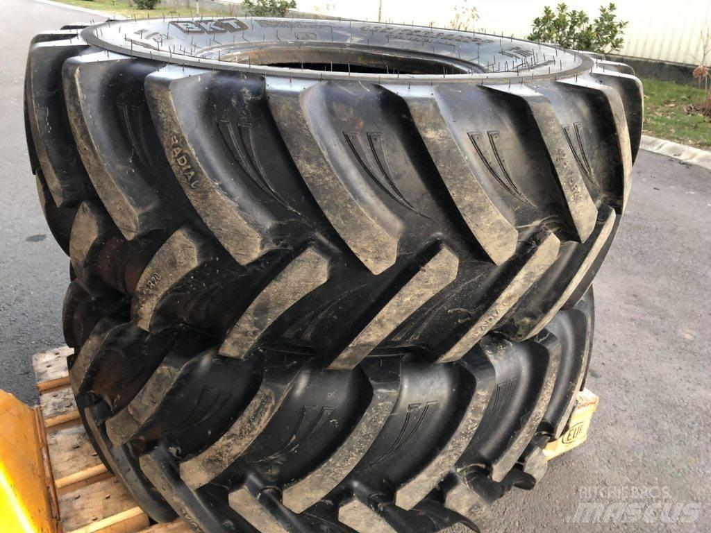 BKT 425/75R20 Opony, koła i felgi