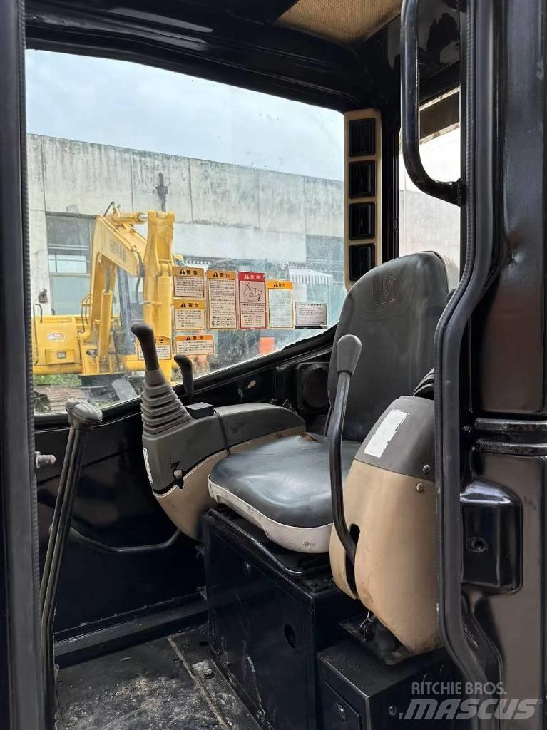 CAT 303 CR Minikoparki