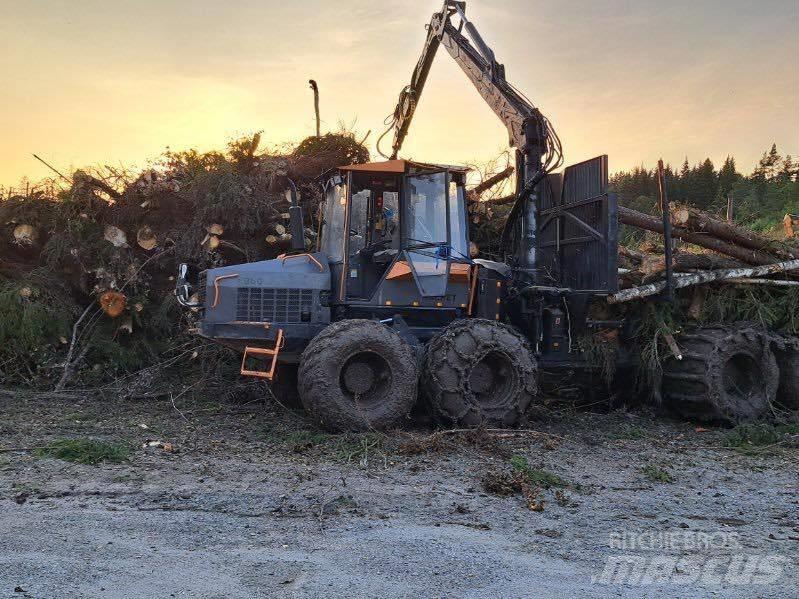 Valmet 860 Forwardery